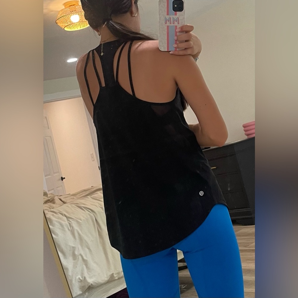 Black lululemon tank top